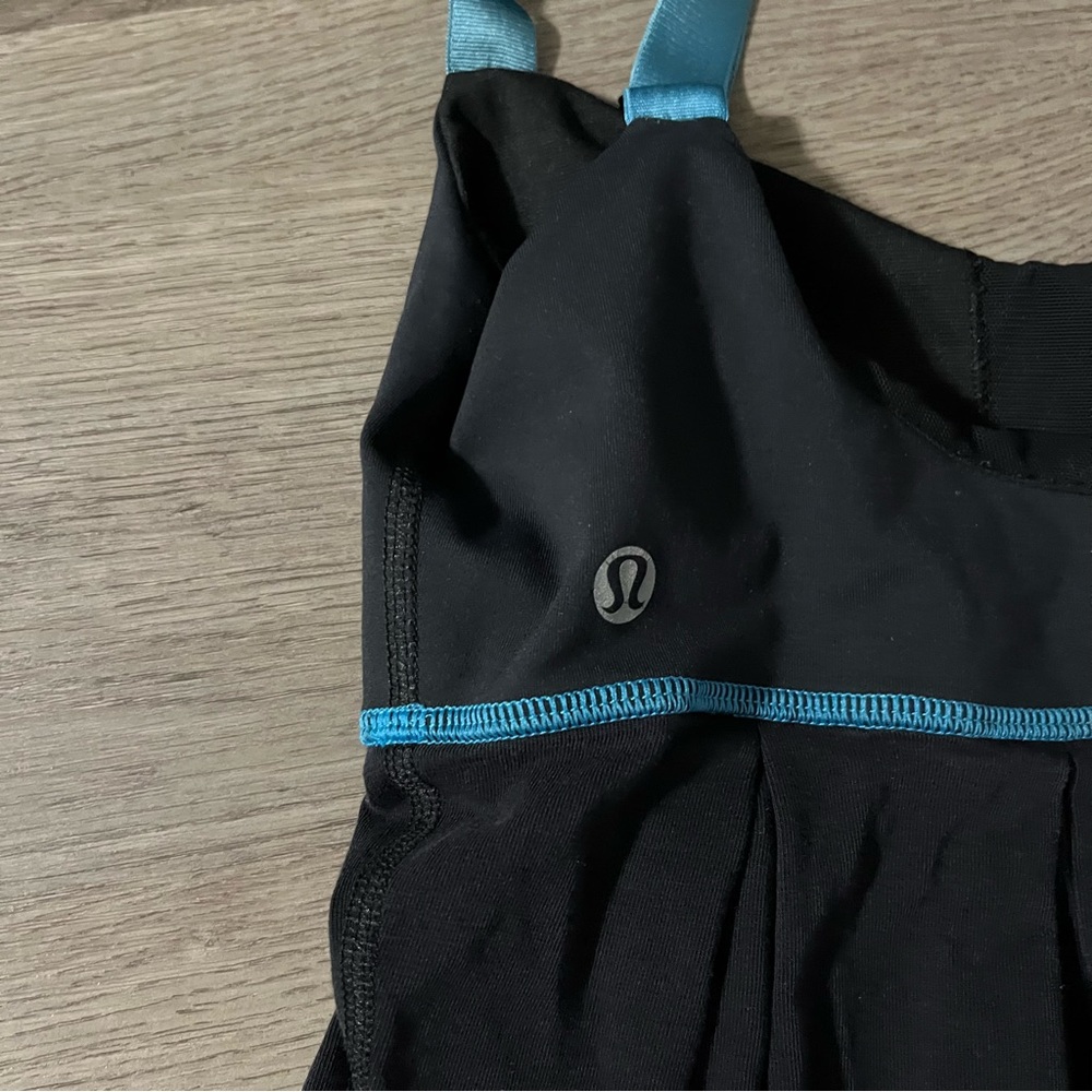 LuLuLemon Athletica Womens Back on Track Black Aqua Built in Bra Tank Top Size 6 - Picture 4 of 8
